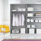 Wunderschöner offener Kleiderschrank